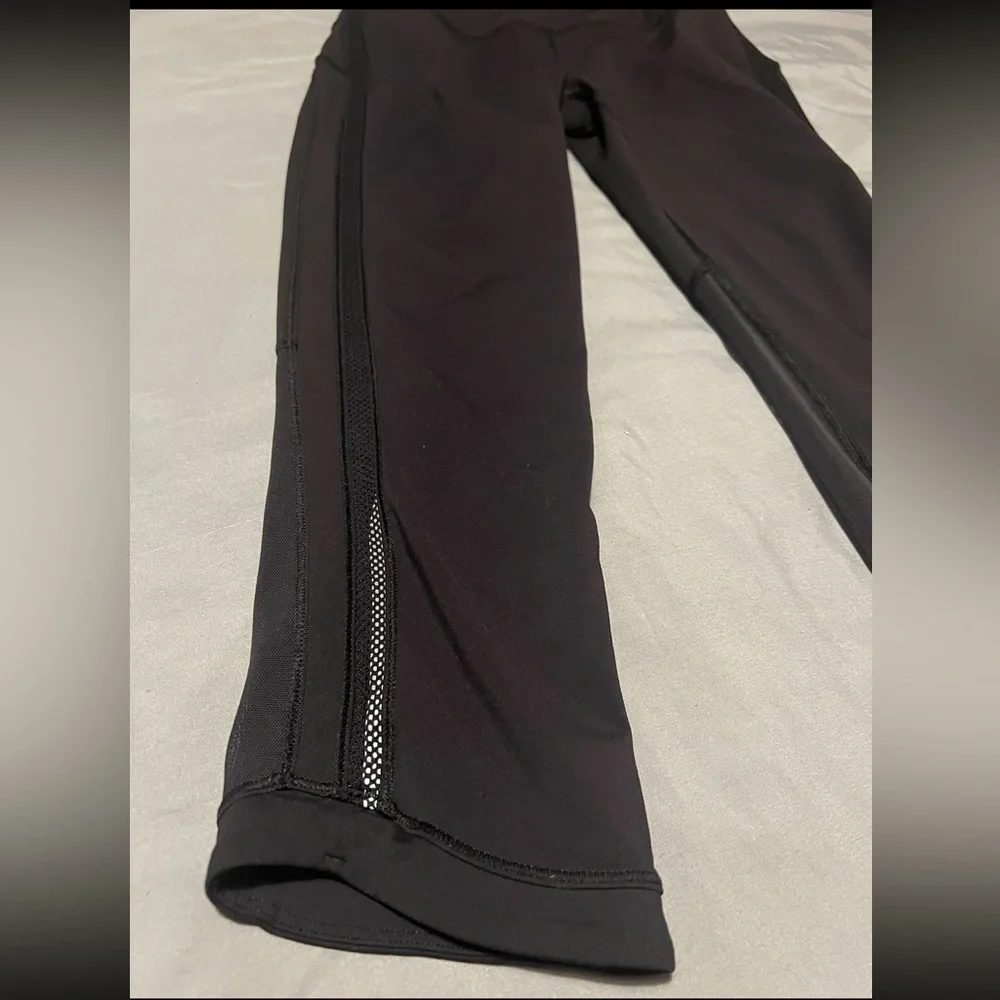Lululemon Hit It 21' Crop